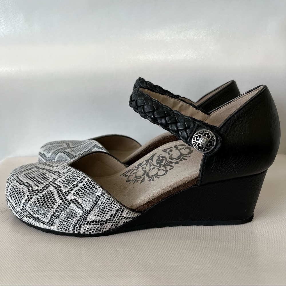 Aetrex Mia Leather Wedge Snake Print Black Mary Jane Shoes